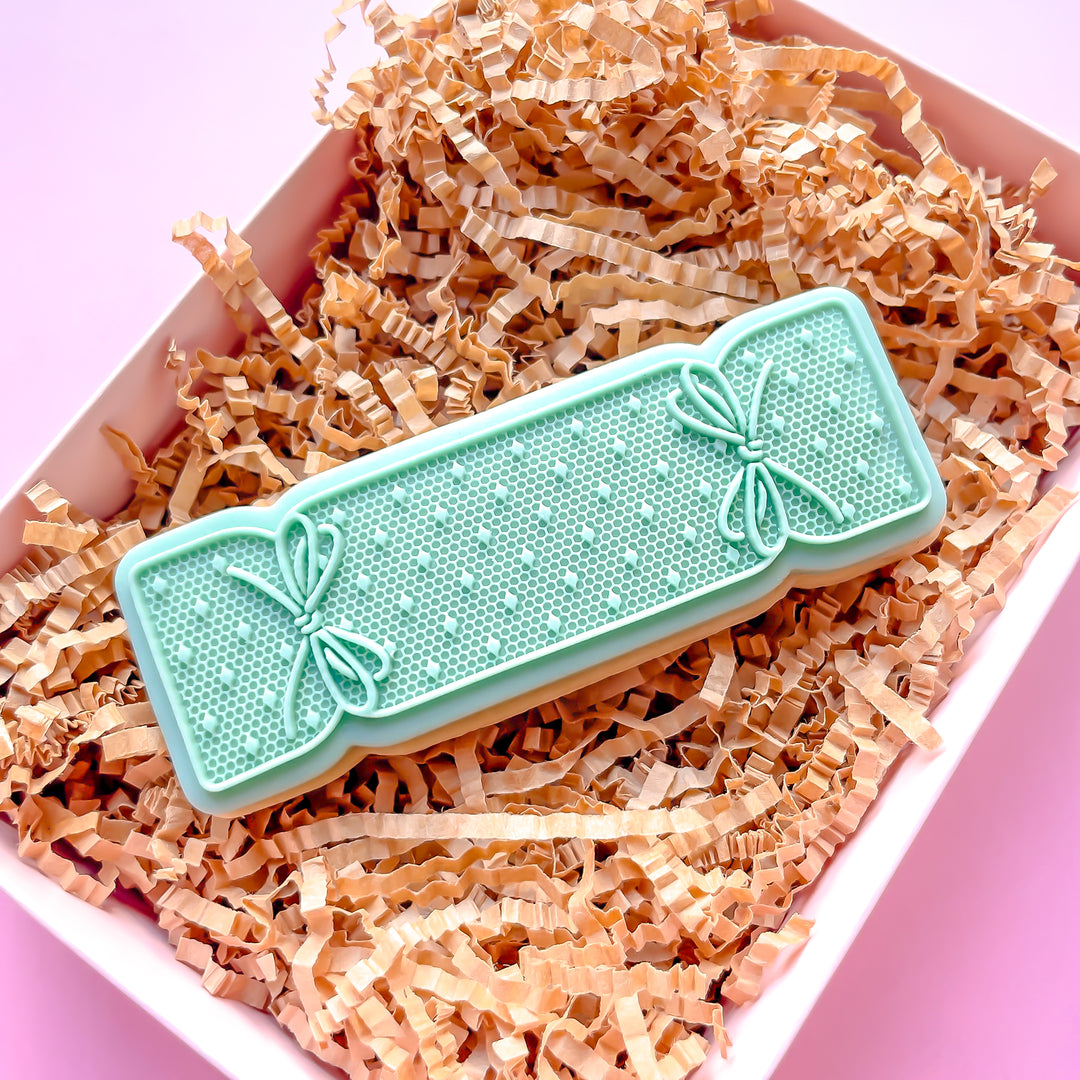 Diamond Tulle Pattern Cracker