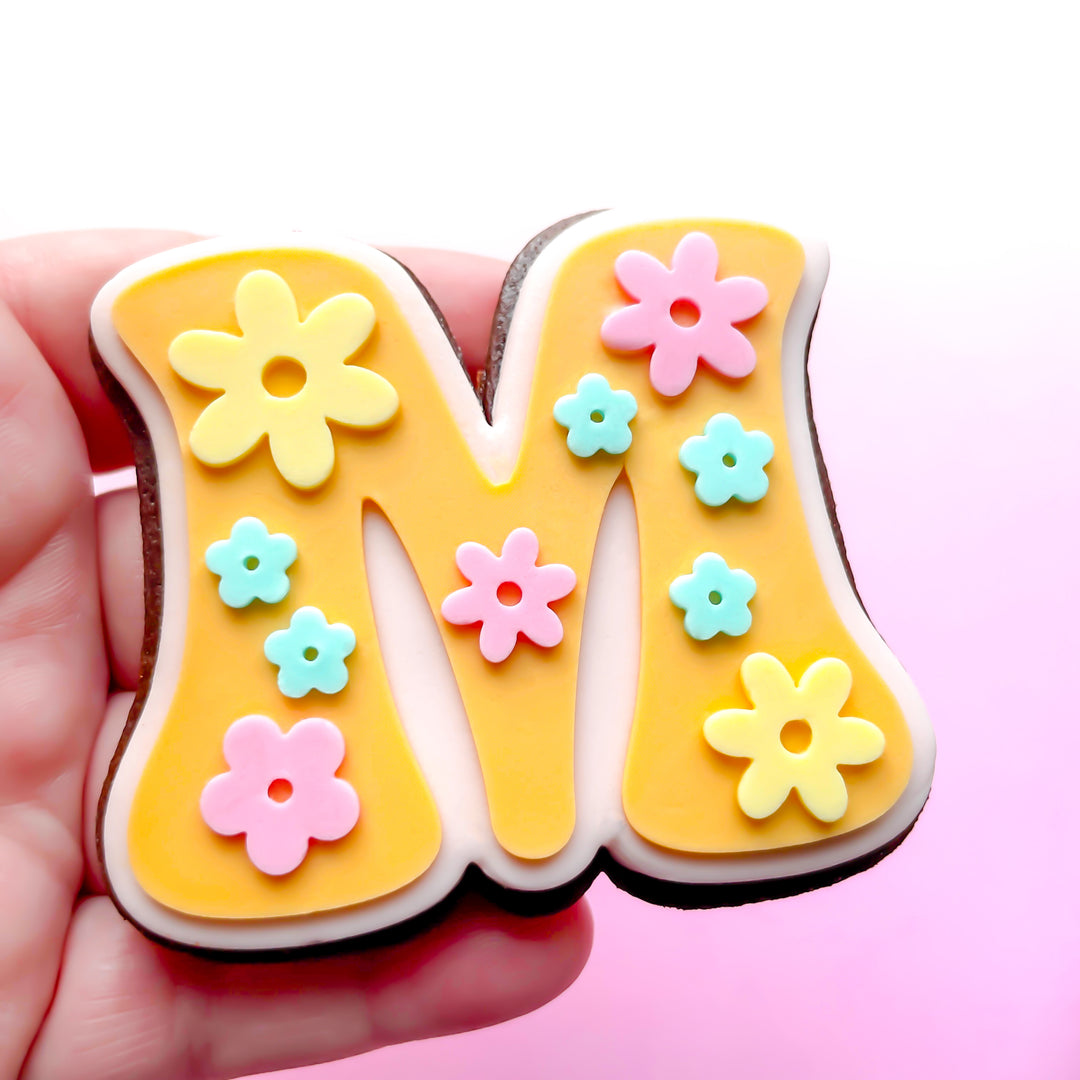 Daisy Letter M